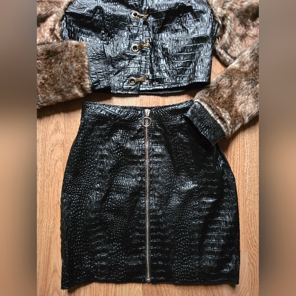 2 piece faux crocodile fur set - Picture 7 of 9